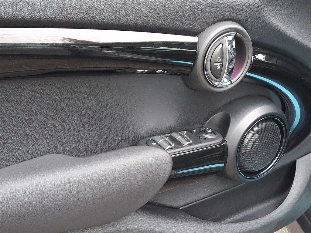 Thumbnail: 2016 MINI Cooper - 8