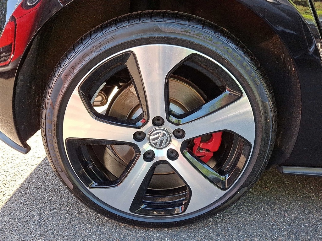 2017 Volkswagen Golf GTI SE 6