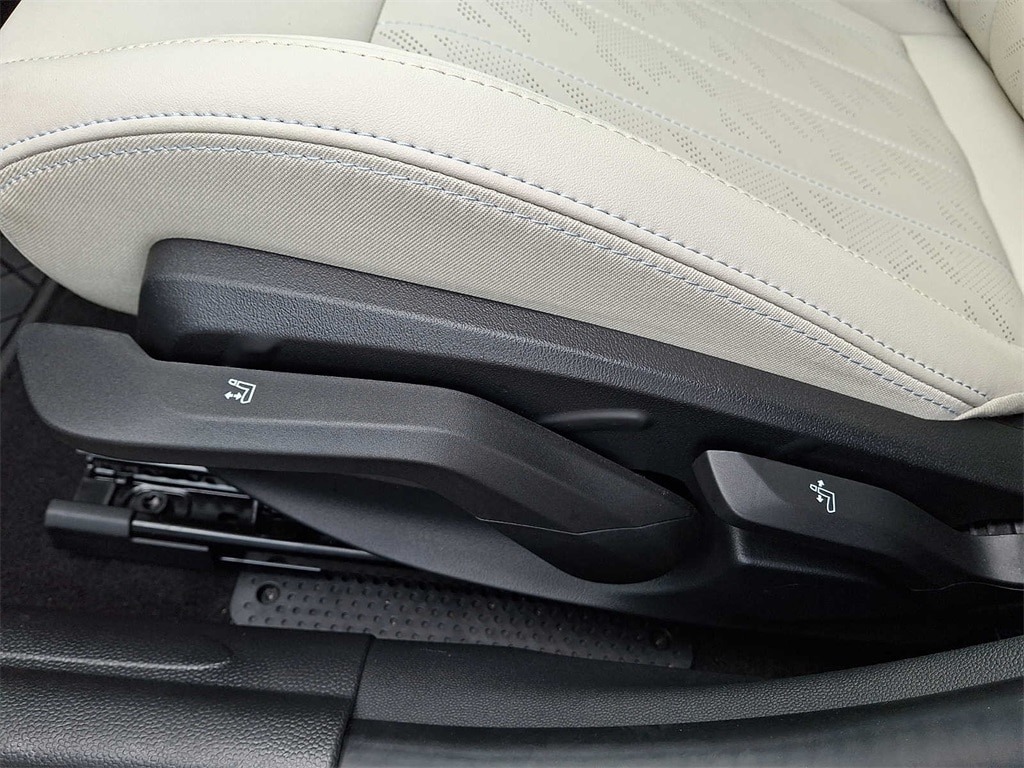 Thumbnail: 2025 MINI Cooper Hardtop - 11