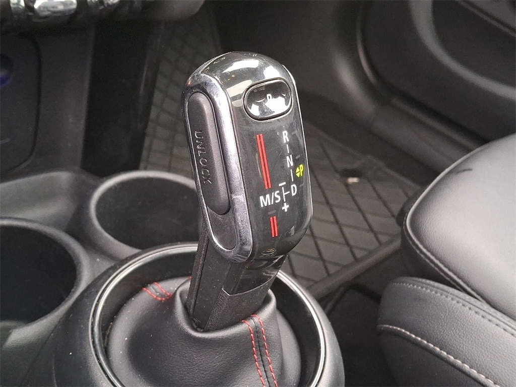 Thumbnail: 2021 MINI Cooper Hardtop - 11