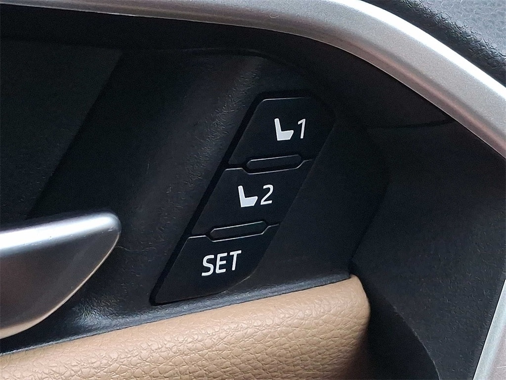 2021 Toyota RAV4 Limited 25