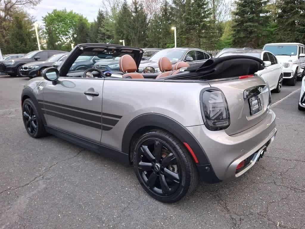 Thumbnail: 2017 MINI Cooper Convertible - 6