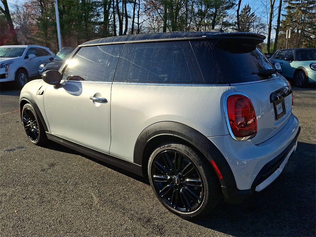 Thumbnail: 2023 MINI Cooper Hardtop - 7