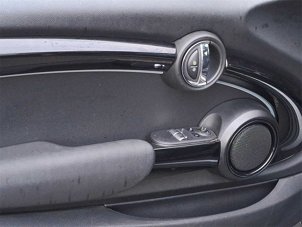 Thumbnail: 2023 MINI Cooper Hardtop - 9