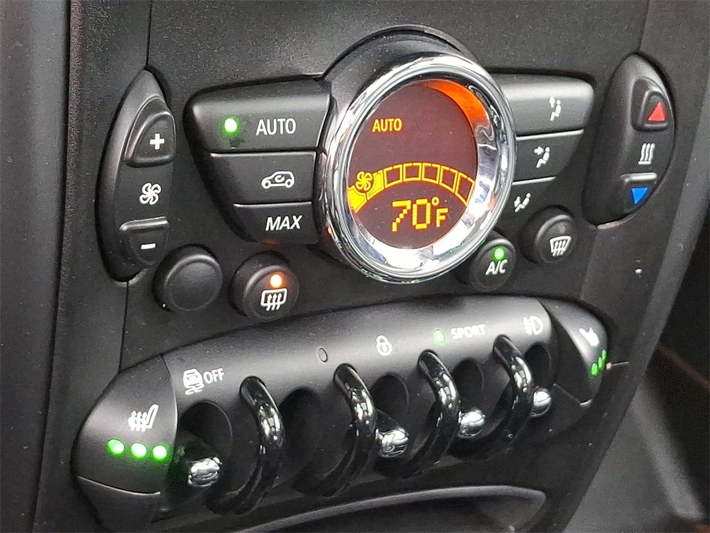 Thumbnail: 2013 MINI Cooper Countryman - 15