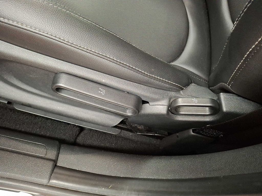 Thumbnail: 2017 MINI Cooper Clubman - 10