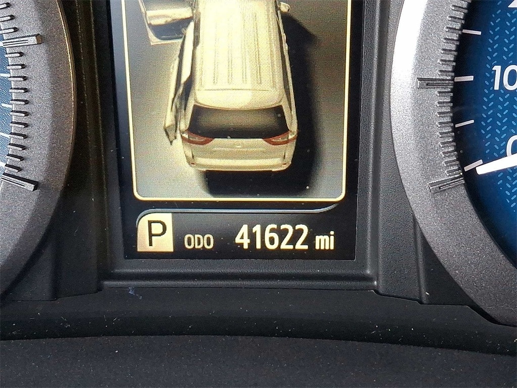 Thumbnail: 2020 Toyota Sienna - 13