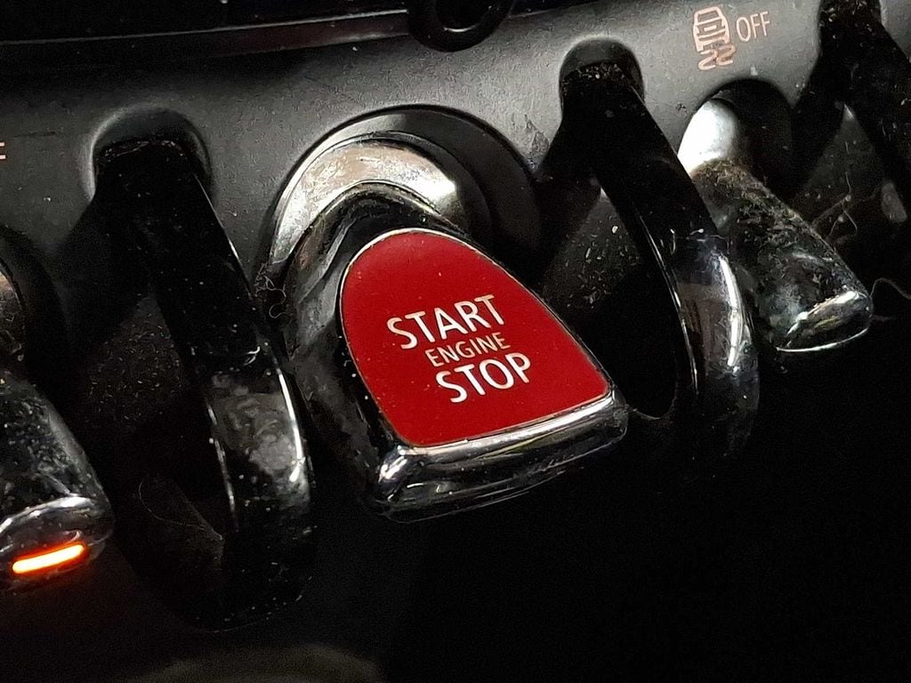 Thumbnail: 2016 MINI Cooper Convertible - 22