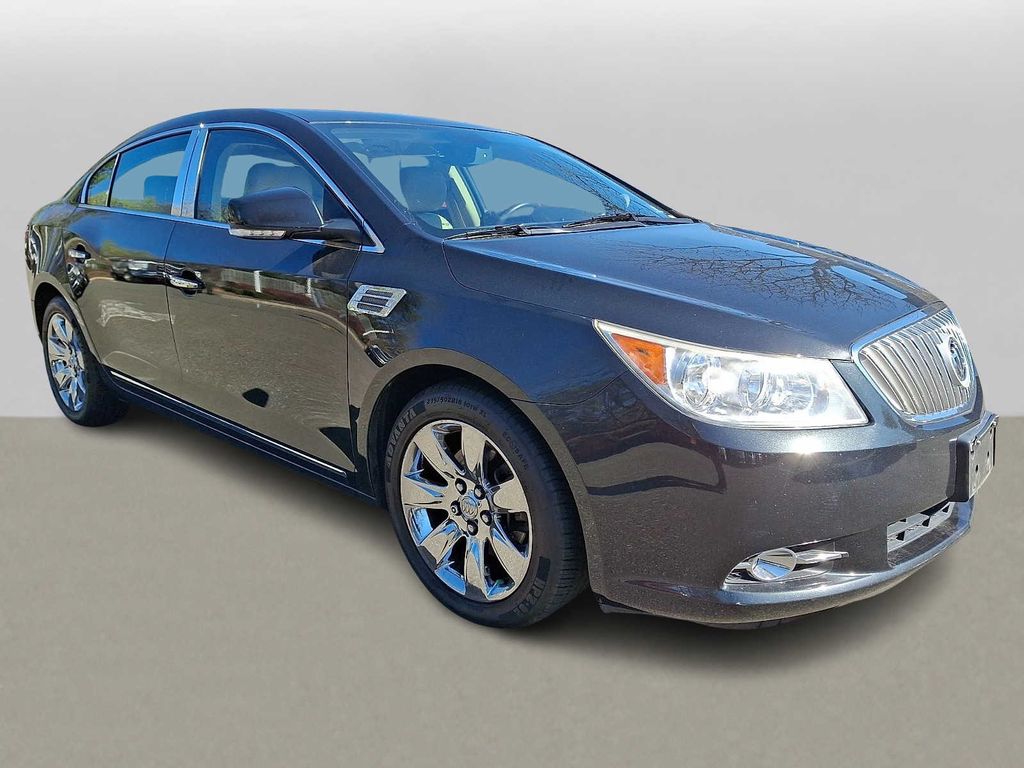 Thumbnail: 2010 Buick LaCrosse - 3