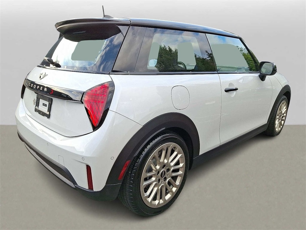 Thumbnail: 2025 MINI Cooper Hardtop - 4