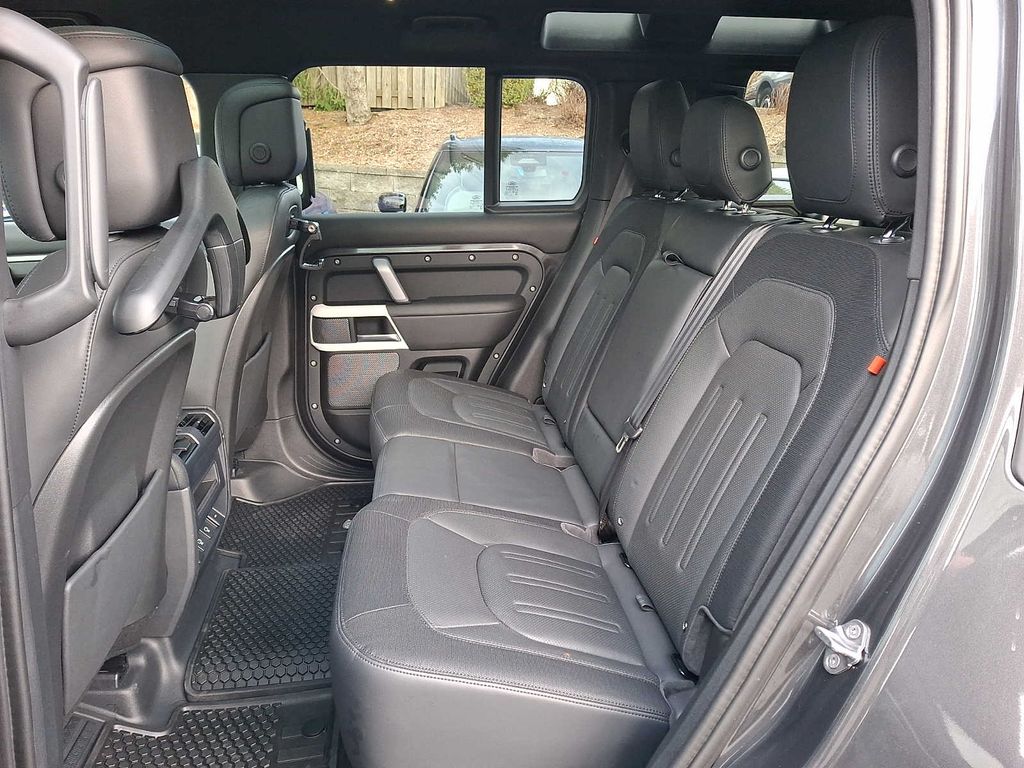 Thumbnail: 2021 Land Rover Defender - 7