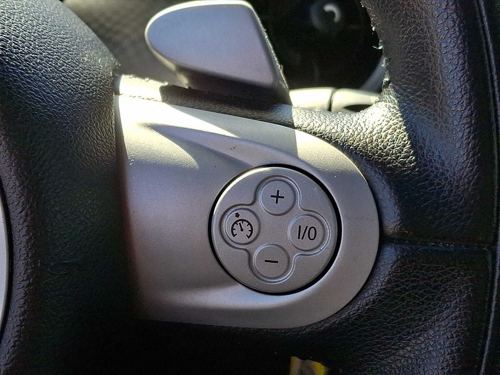 Thumbnail: 2010 MINI Cooper - 20