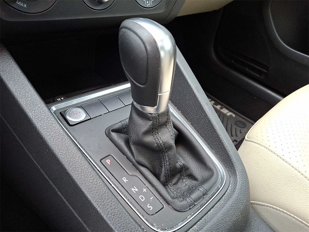2017 Volkswagen Jetta SE 13