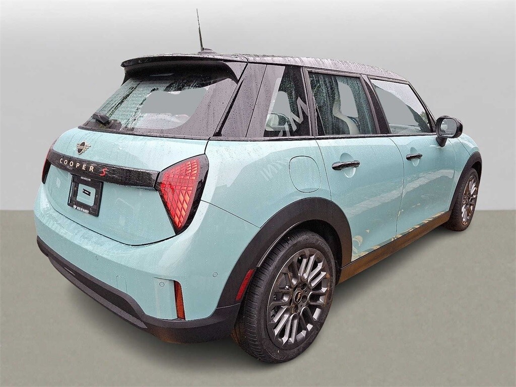 2025 MINI Cooper Hardtop S 4