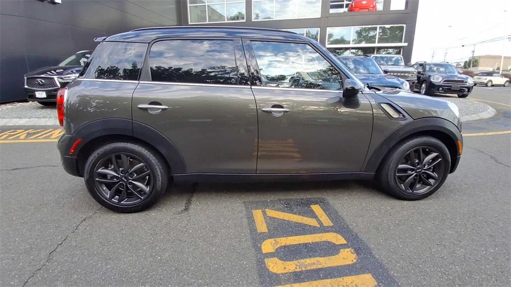 Thumbnail: 2014 MINI Cooper Countryman - 9