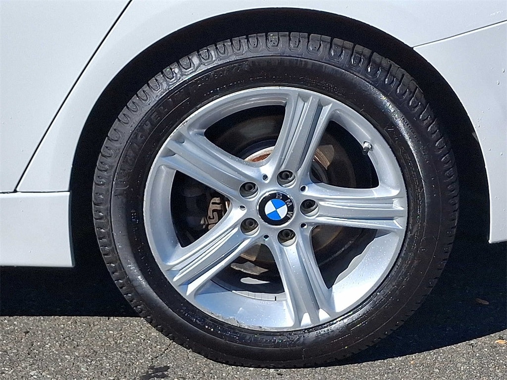 Thumbnail: 2015 BMW 3 Series - 7