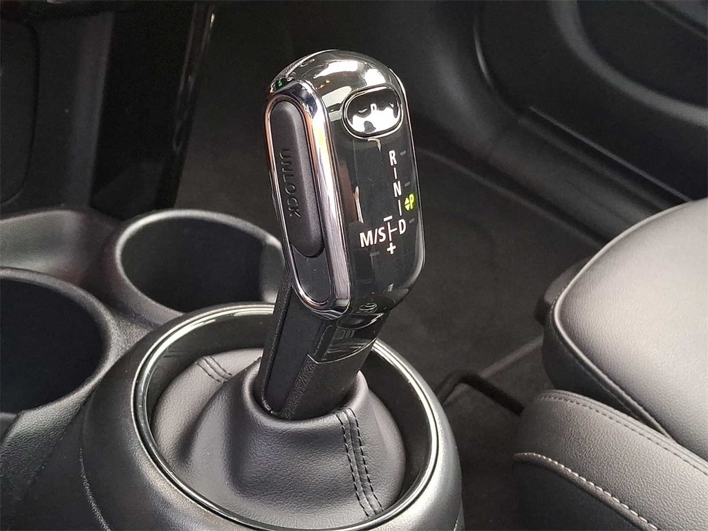 Thumbnail: 2024 MINI Cooper Hardtop - 13