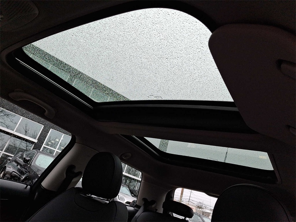 Thumbnail: 2024 MINI Cooper Hardtop - 13