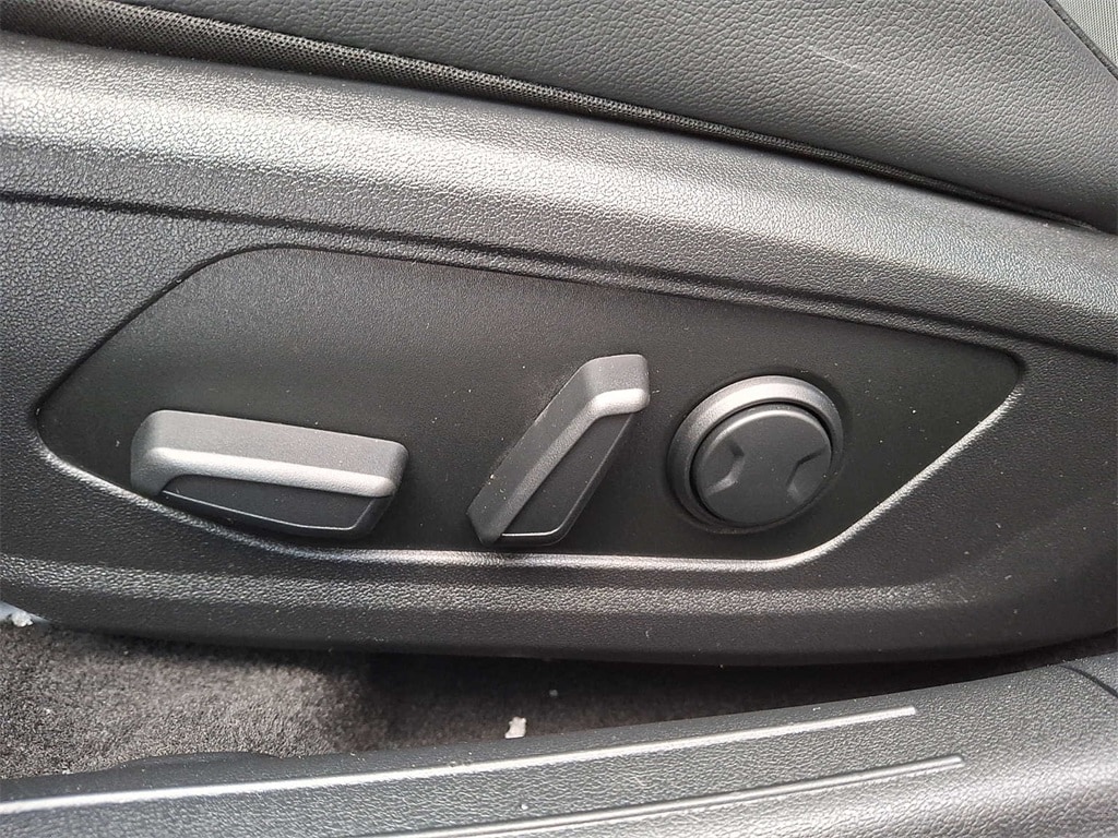 Thumbnail: 2022 Hyundai Elantra - 11