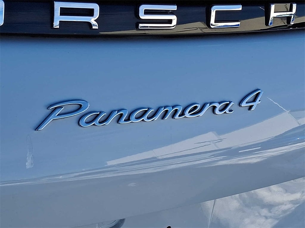 Thumbnail: 2018 Porsche Panamera - 26