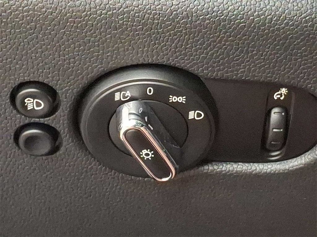 Thumbnail: 2023 MINI Cooper Convertible - 24