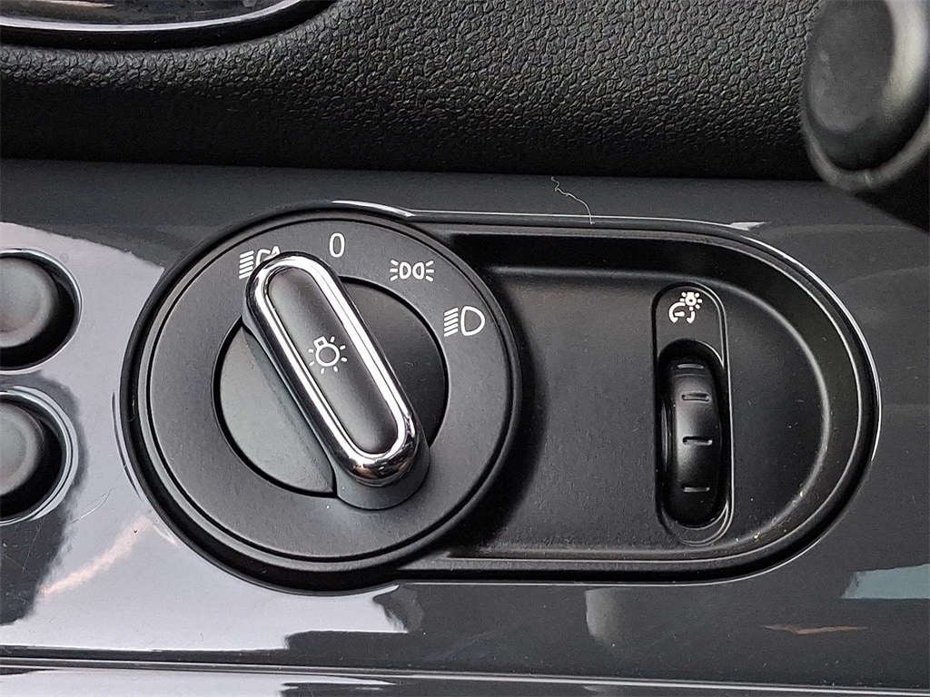 Thumbnail: 2019 MINI Cooper Countryman - 22