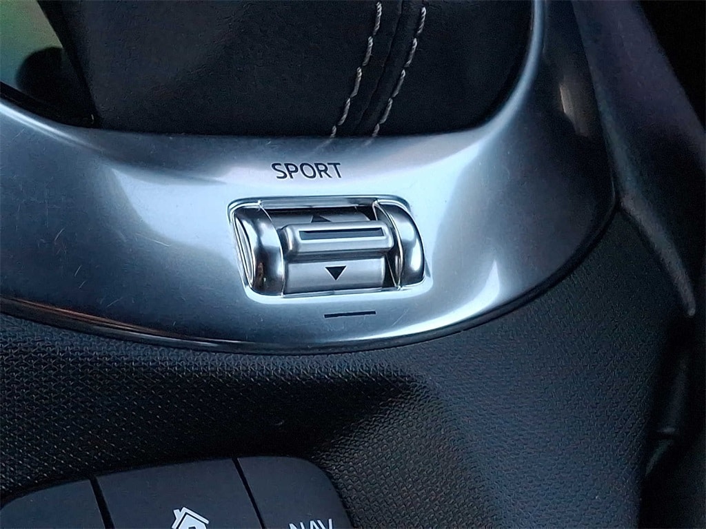 Thumbnail: 2022 Mazda MX-5 Miata - 17