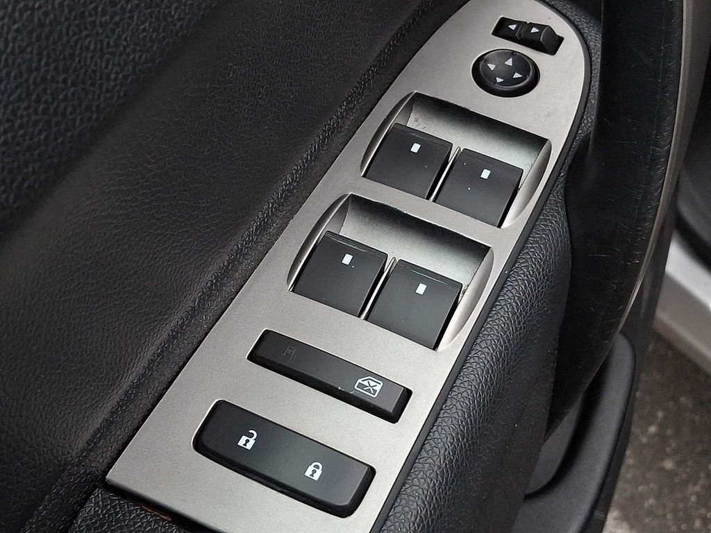 Thumbnail: 2011 GMC Sierra 1500 - 24