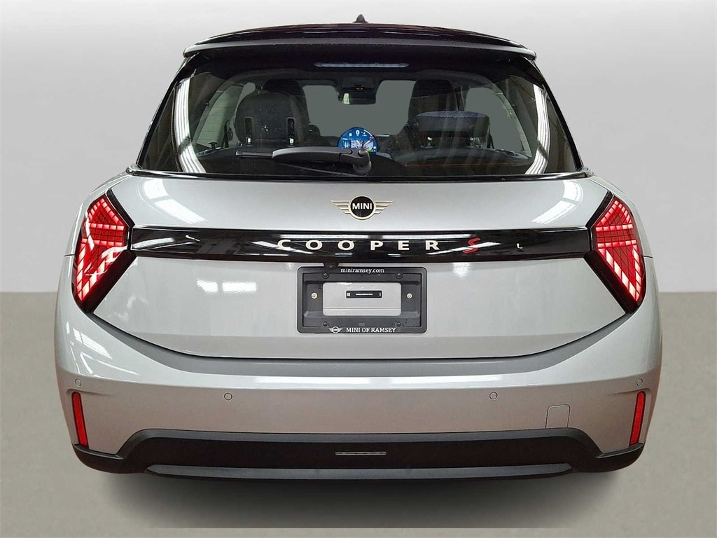 Thumbnail: 2025 MINI Cooper Hardtop - 5