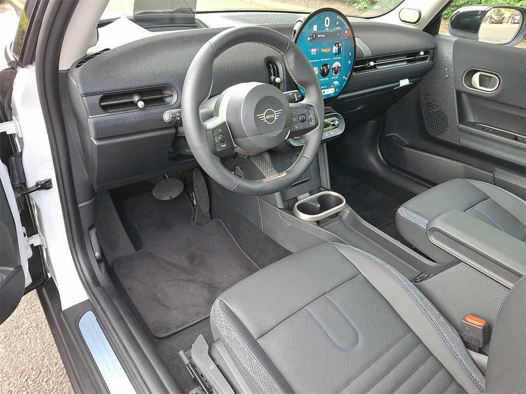 Thumbnail: 2025 MINI Cooper Hardtop - 11
