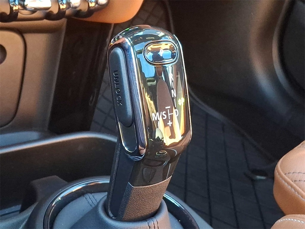 Thumbnail: 2023 MINI Cooper Hardtop - 15