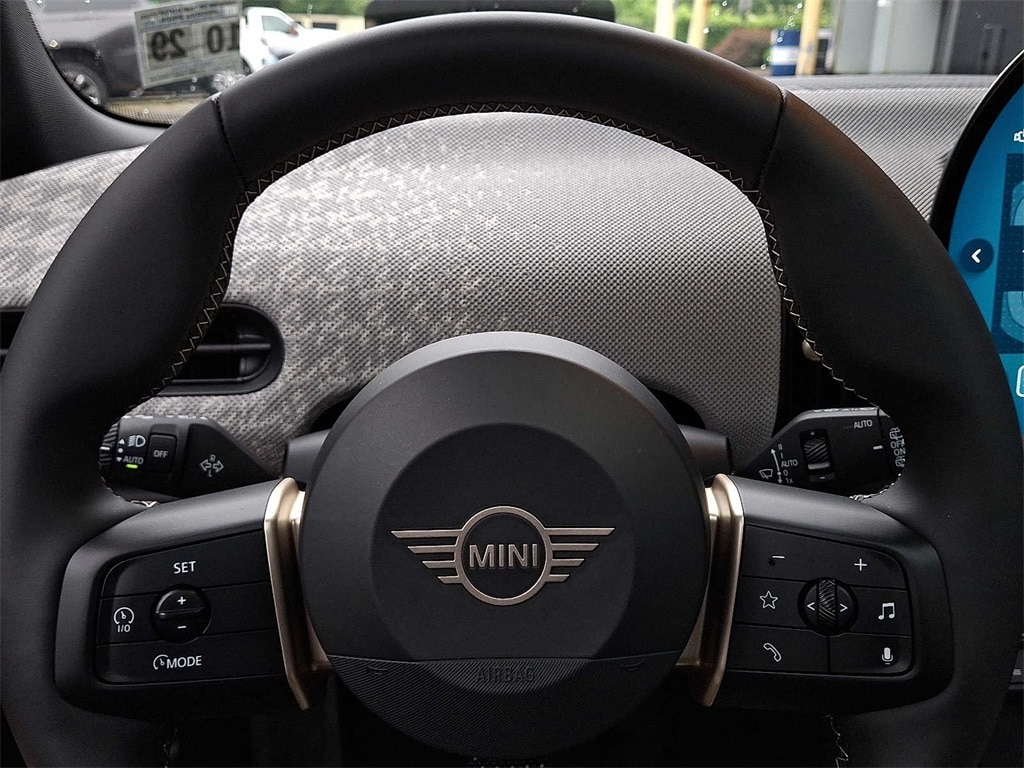 2025 MINI Cooper Hardtop S 17