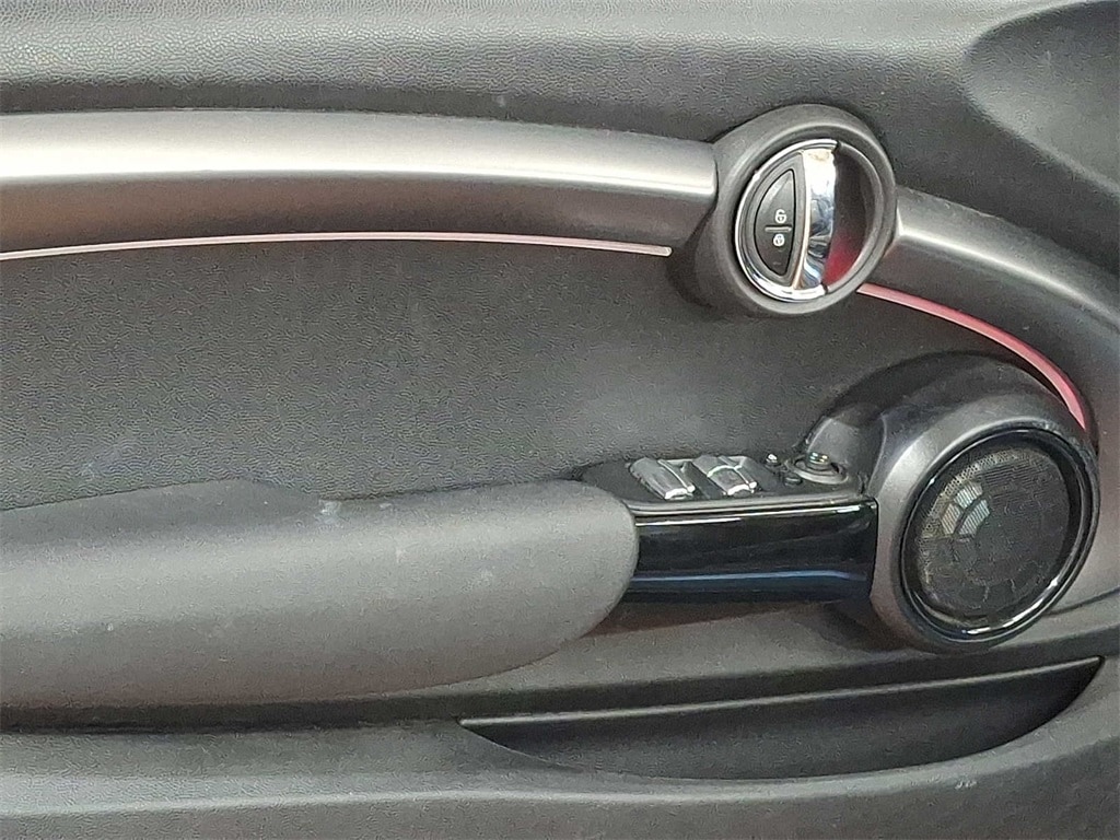 Thumbnail: 2023 MINI Cooper Convertible - 13