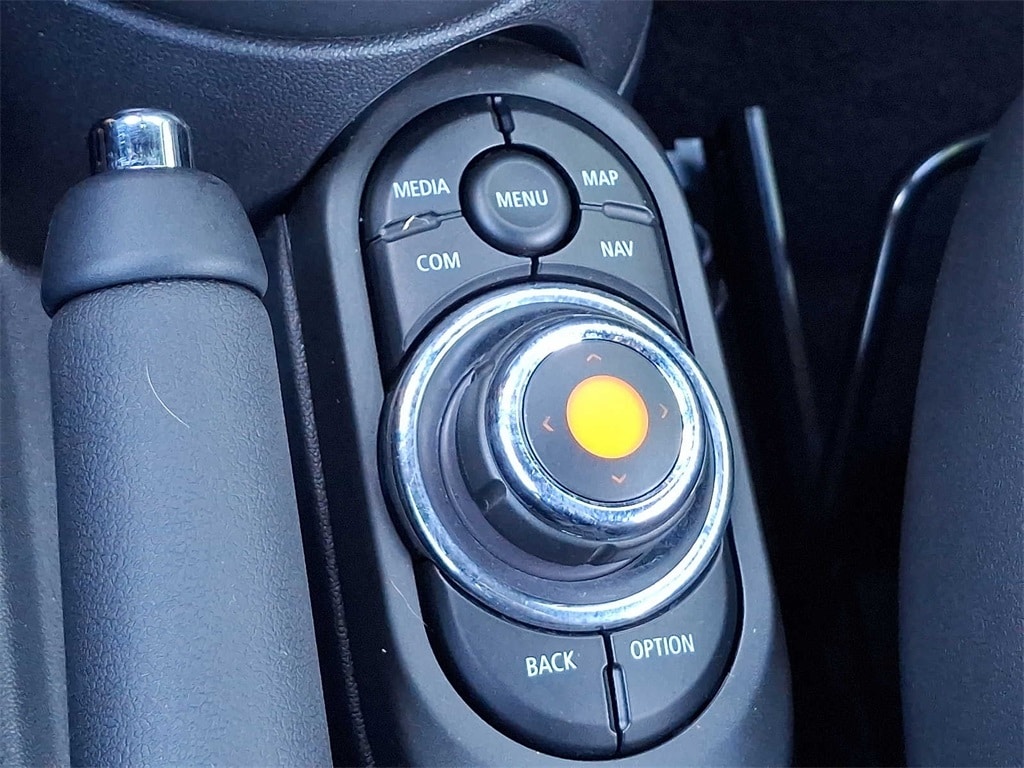 Thumbnail: 2021 MINI Cooper - 19