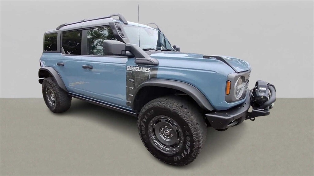 2023 Ford Bronco Everglades photo 2