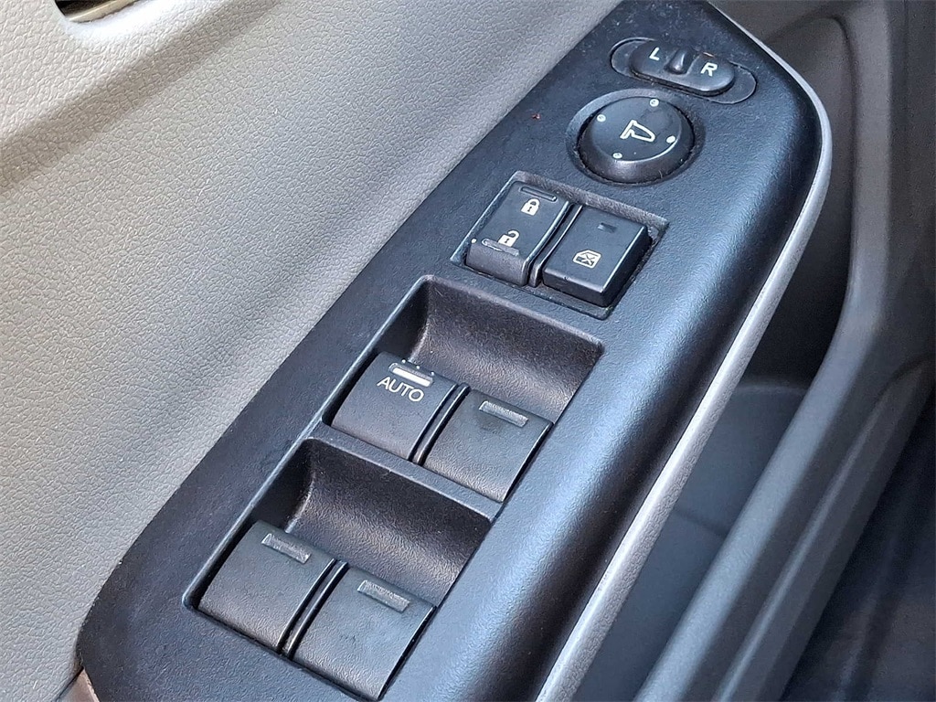 Thumbnail: 2015 Honda Civic - 25