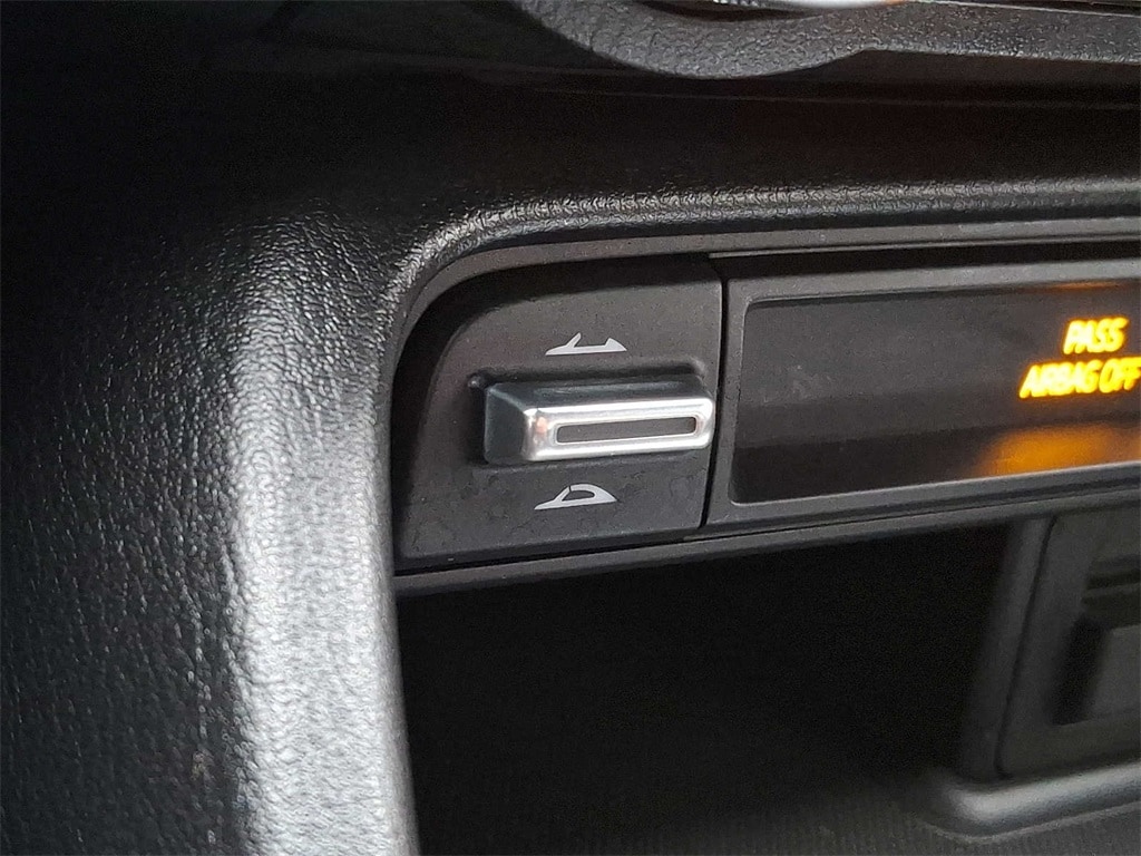 Thumbnail: 2023 Mazda MX-5 Miata - 21