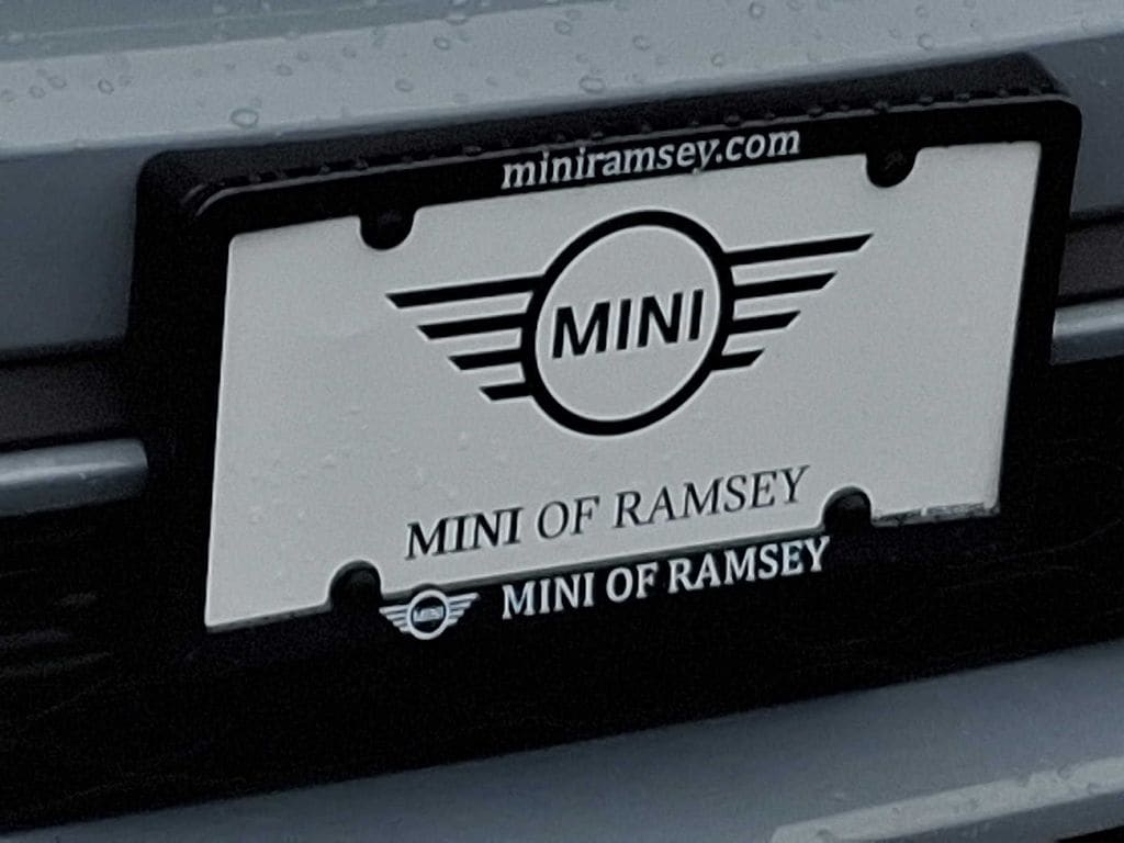 Thumbnail: 2023 MINI Cooper Hardtop - 30