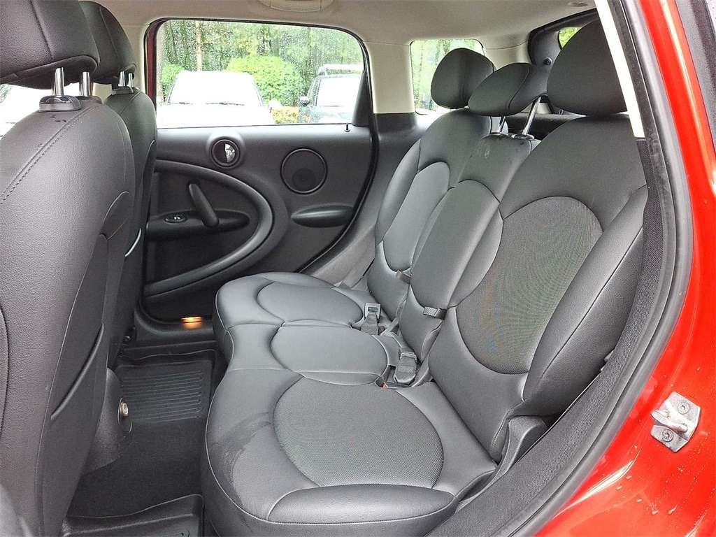 Thumbnail: 2013 MINI Cooper Countryman - 10
