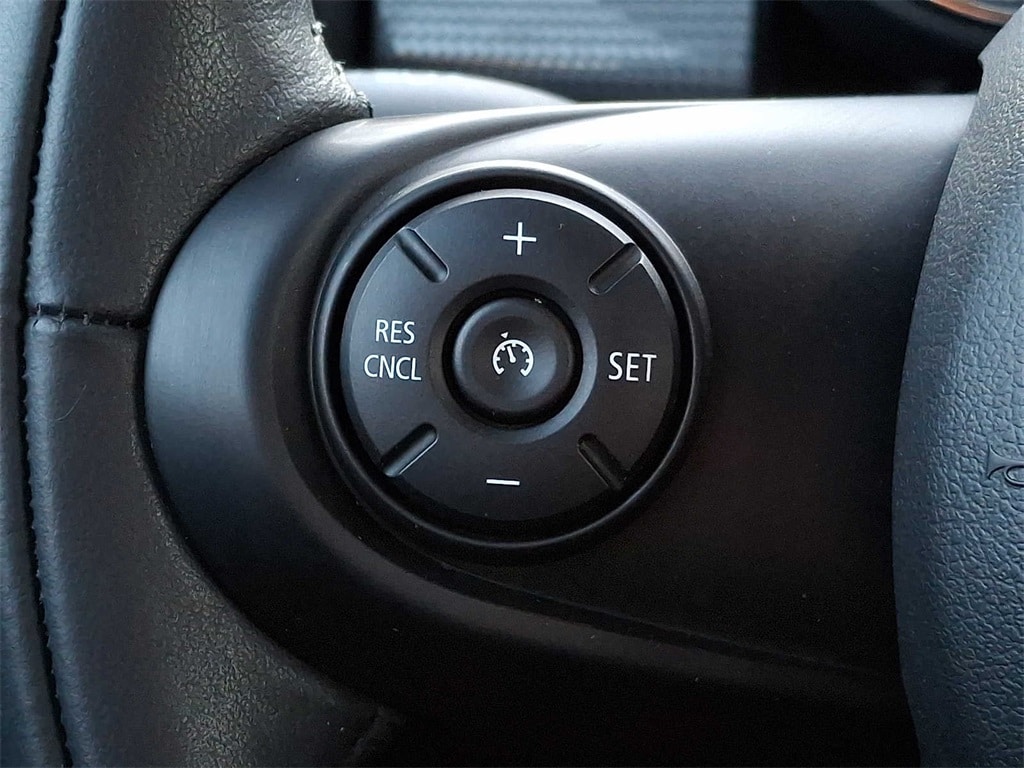 Thumbnail: 2020 MINI Cooper Hardtop - 18