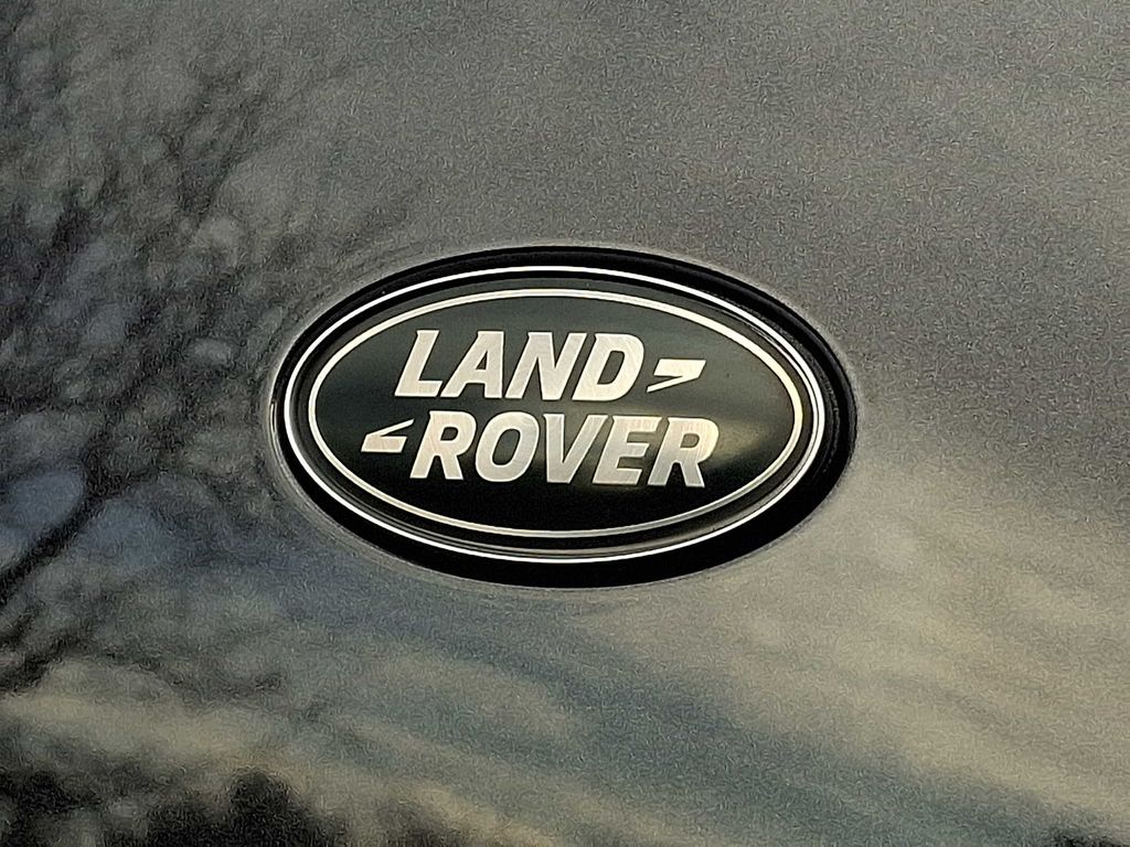Thumbnail: 2021 Land Rover Defender - 29