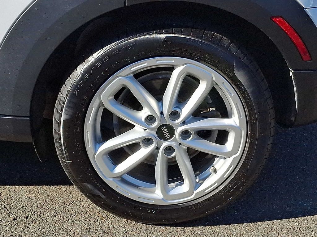 Thumbnail: 2015 MINI Cooper Countryman - 7