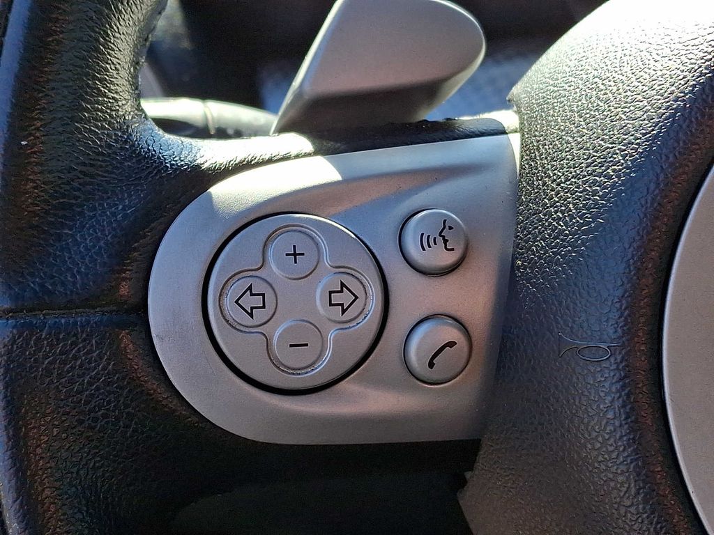 Thumbnail: 2010 MINI Cooper - 19