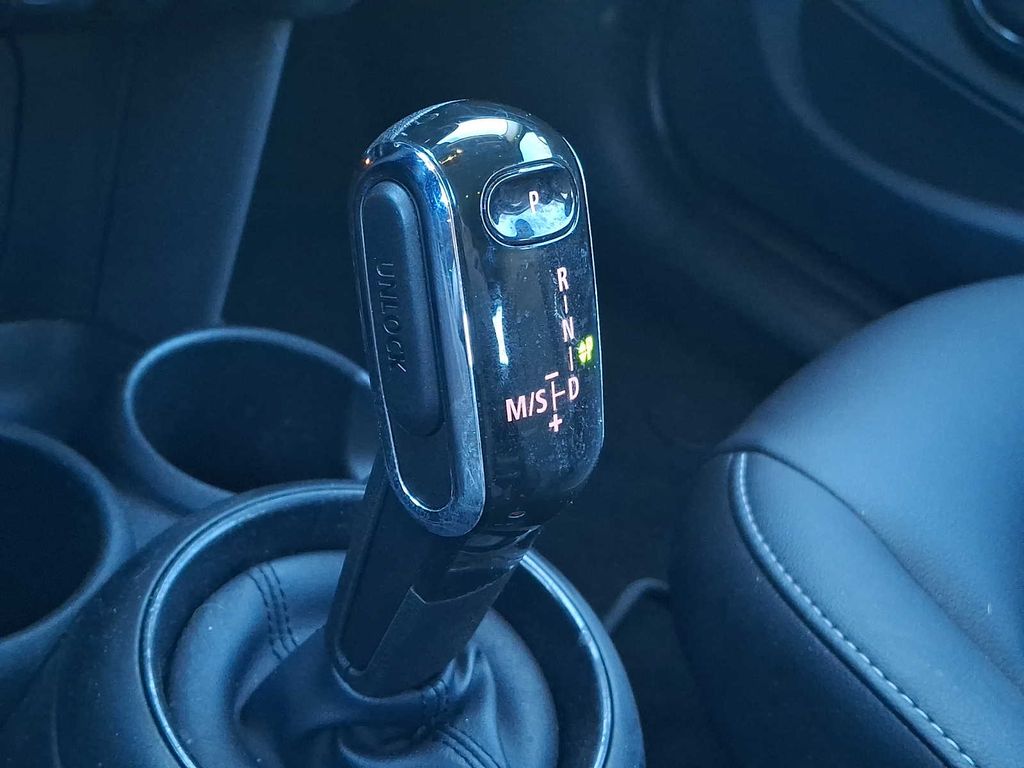 Thumbnail: 2020 MINI Cooper Hardtop - 10