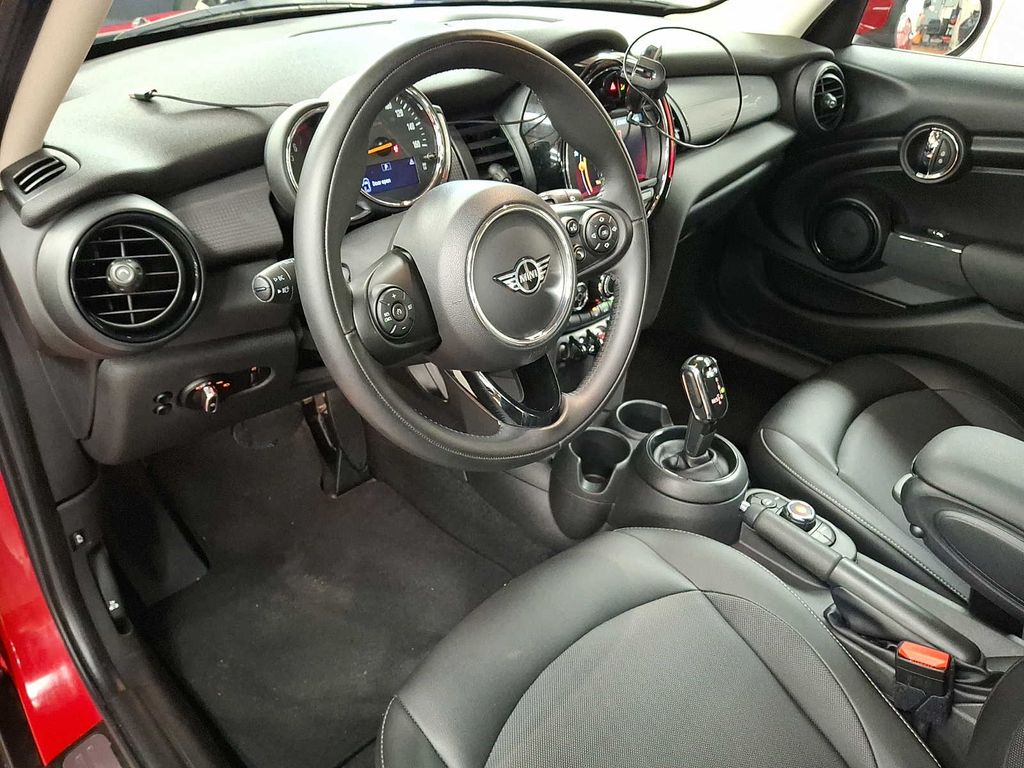 Thumbnail: 2021 MINI Cooper Hardtop - 11