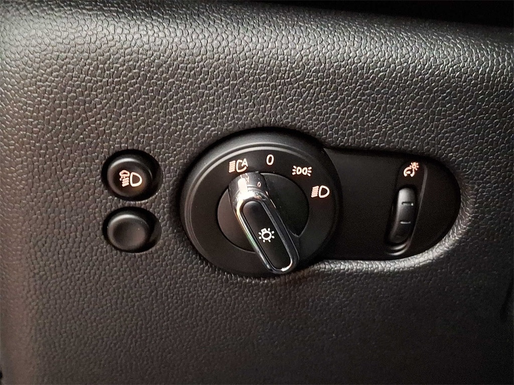 Thumbnail: 2024 MINI Cooper Hardtop - 22