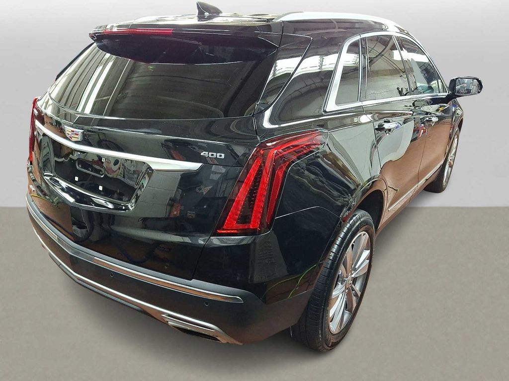 Thumbnail: 2024 Cadillac XT5 - 4
