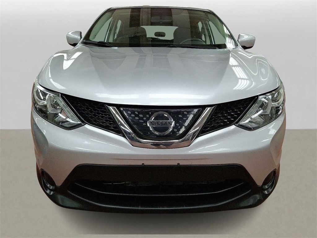 Thumbnail: 2018 Nissan Rogue Sport - 2
