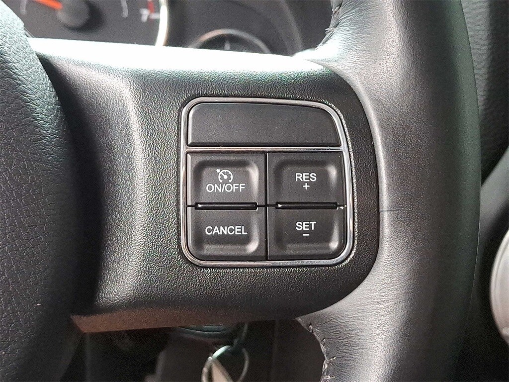 Thumbnail: 2015 Jeep Wrangler - 22