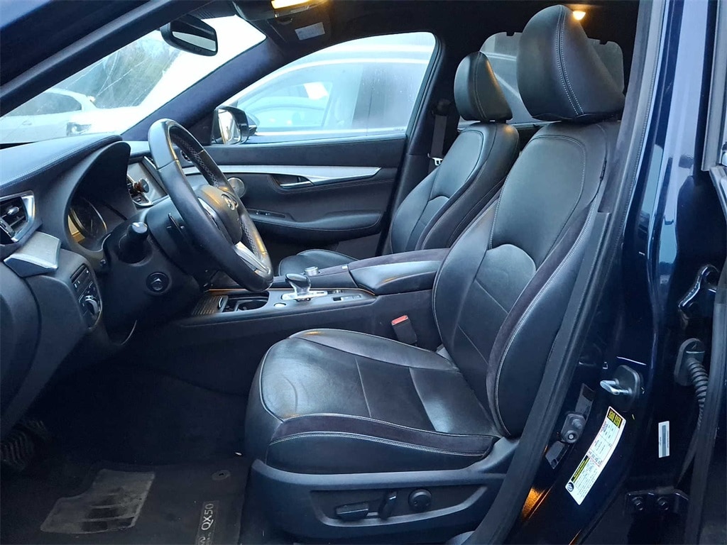 Thumbnail: 2019 INFINITI QX50 - 10